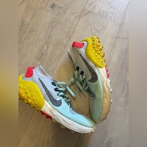 Nike women’s wild horse six trail running shoes size 9